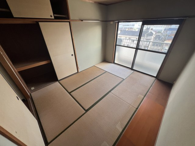 シャタデル東浦の和室