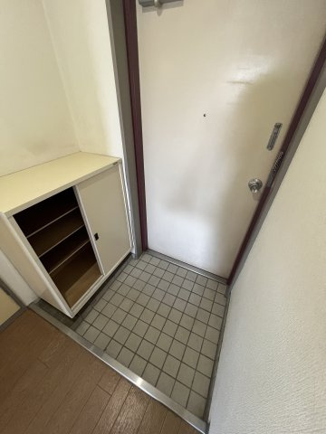 シャタデル東浦の玄関