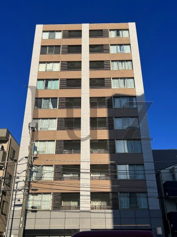 アキラクアトロの外観
