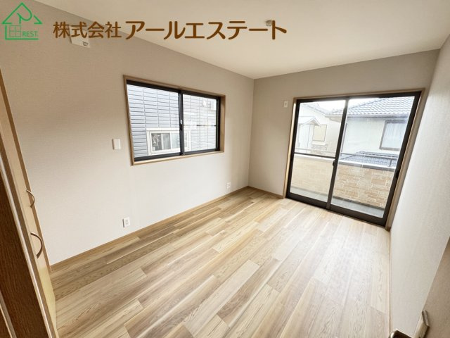 姫路市飾磨区矢倉町1丁目　　JR「英賀保駅」徒歩8分の洋室