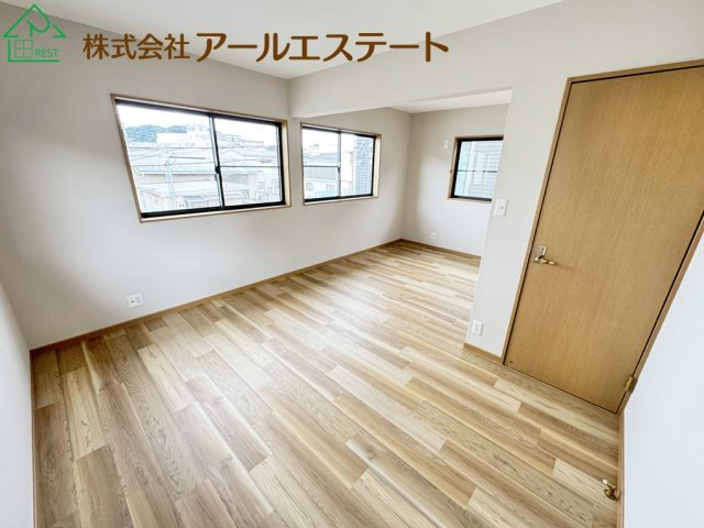 姫路市飾磨区矢倉町1丁目　　JR「英賀保駅」徒歩8分の洋室