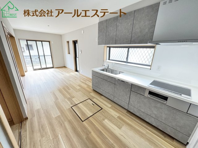 姫路市飾磨区矢倉町1丁目　　JR「英賀保駅」徒歩8分の居間・リビング