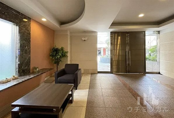ステージグランデ本郷のロビー