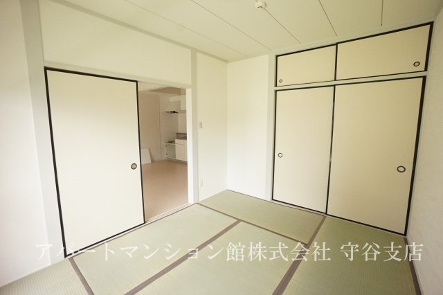 グランドフォレストA棟の和室