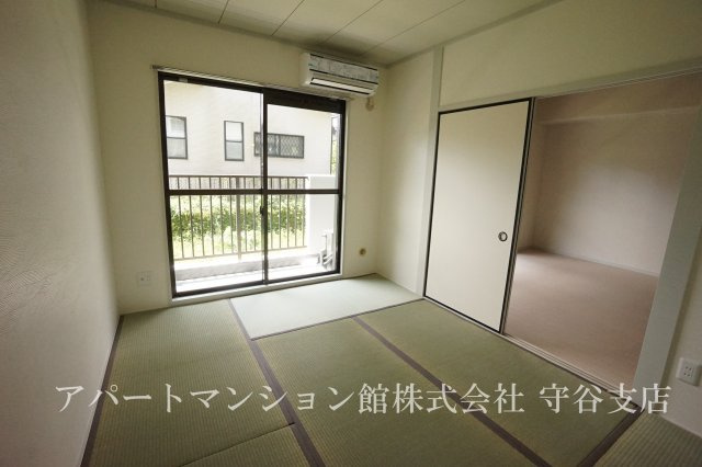 グランドフォレストA棟の和室