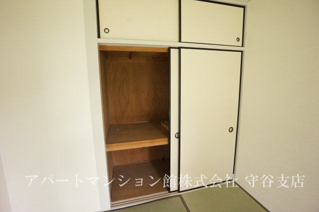 グランドフォレストA棟の収納