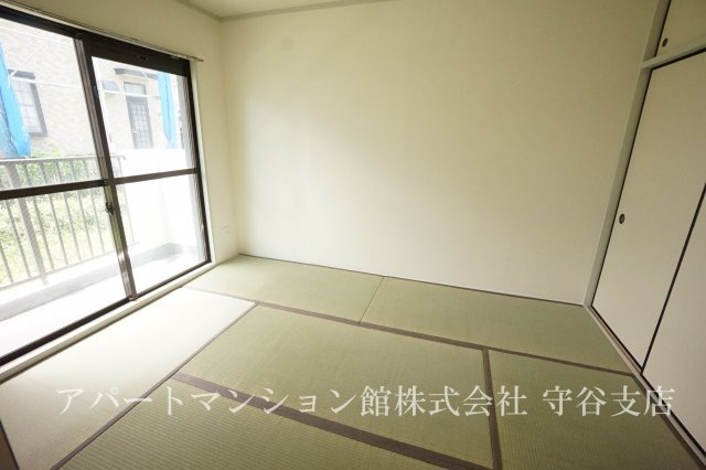 グランドフォレストA棟の寝室