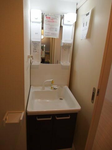 ベイルーム鴨居の洗面所