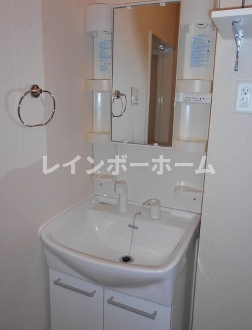 サンクテュエール　Ⅱの独立洗面台