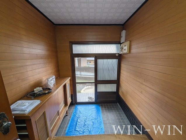 高師本郷町東上貸家の玄関