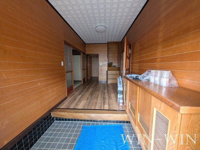 高師本郷町東上貸家の玄関