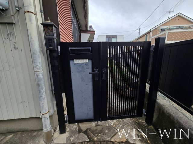 高師本郷町東上貸家のエントランス