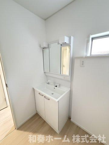 クレイドルガーデン愛住町東中富第1の洗面所