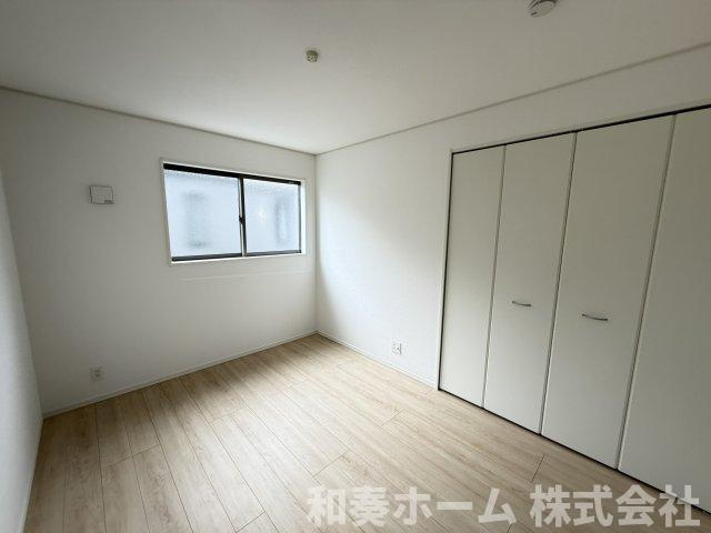 クレイドルガーデン愛住町東中富第1の洋室