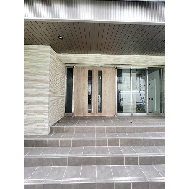 アルファコート西川口１９のエントランス