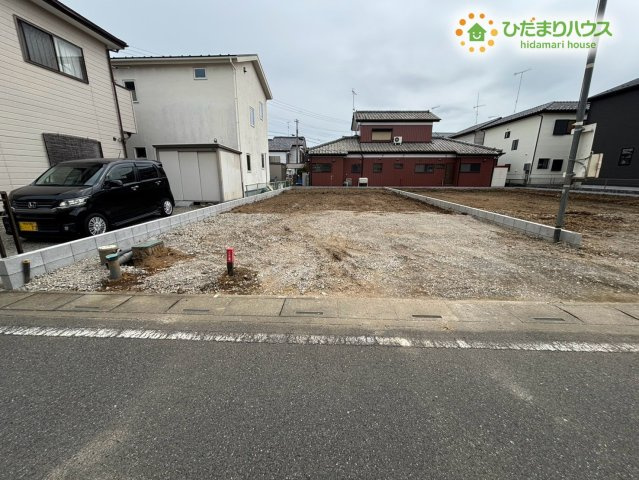 熊谷市拾六間　2期　新築一戸建て　グラファーレ　02の駐車場