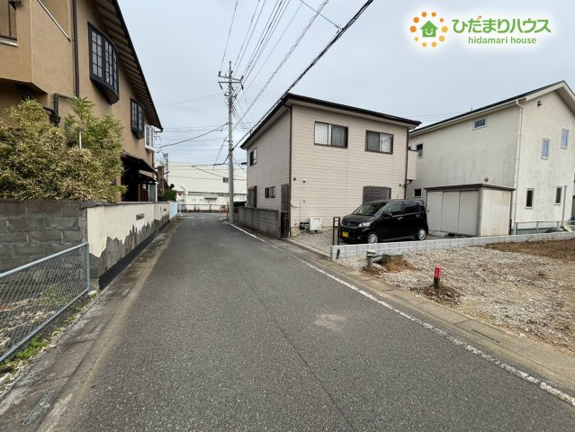 熊谷市拾六間　2期　新築一戸建て　グラファーレ　02の前面道路含む現地写真