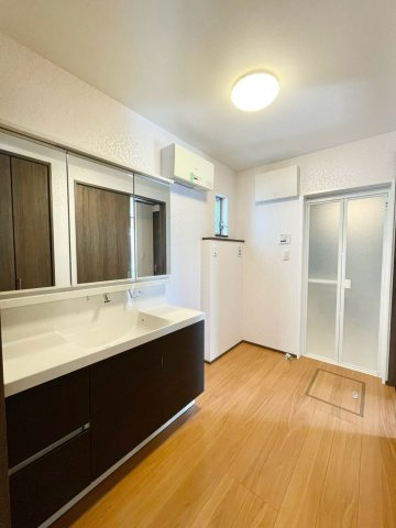 北原中古戸建（452-28）の洗面所
