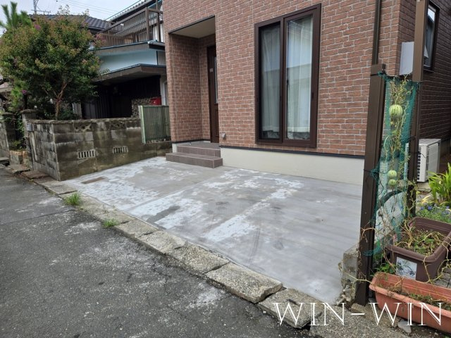 曙町貸家の駐車場