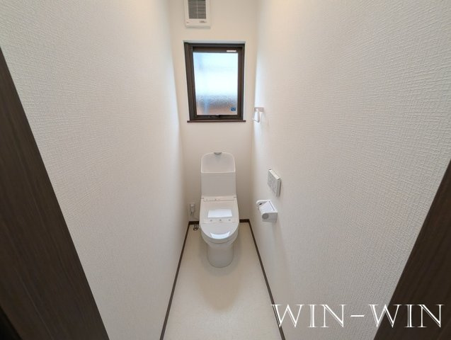 曙町貸家のトイレ