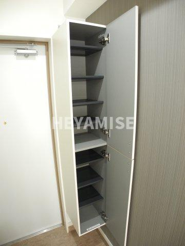 ケイズ・ヴィラの玄関|※同間取りの別の階のお部屋の写真です※