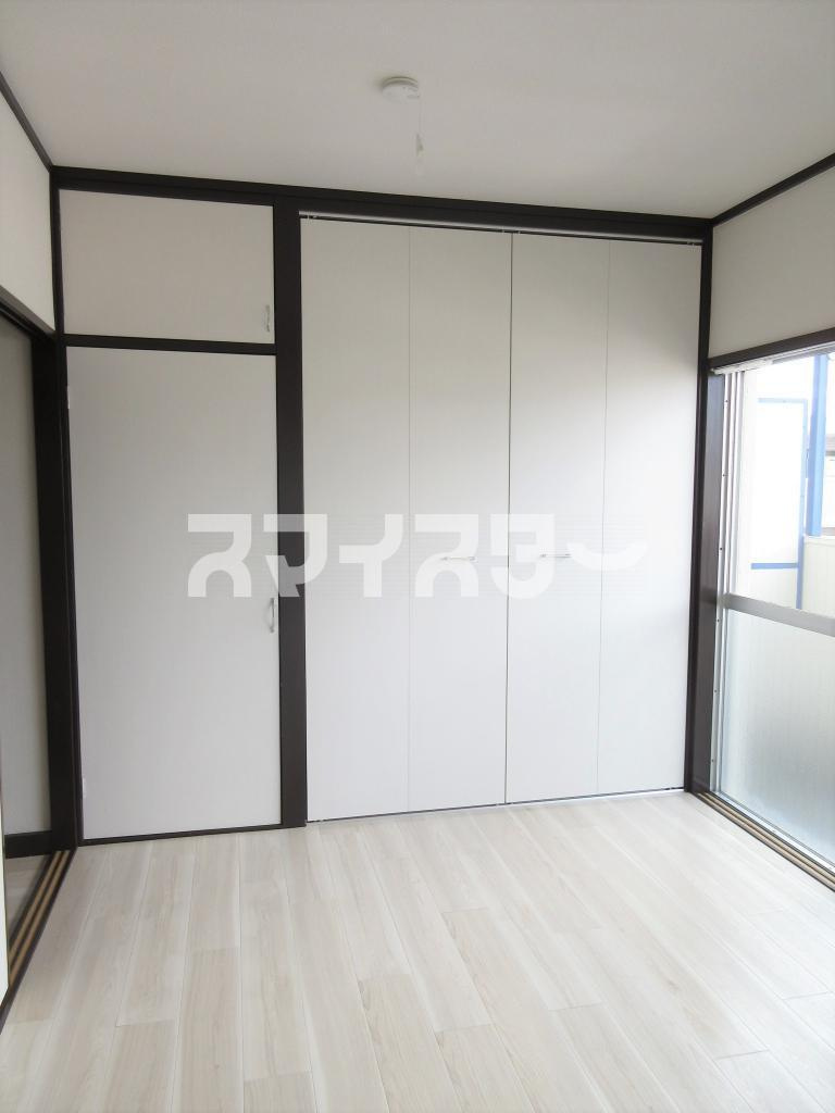 青梅市河辺町４丁目の賃貸マンションの居間・リビング
