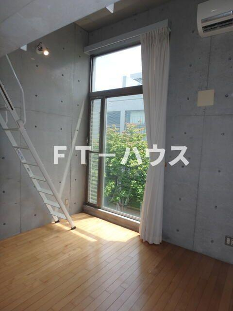 Ｙ’ｓ　Ａｎｎｅｘの洋室