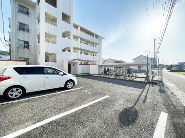 ハイツ高橋の駐車場
