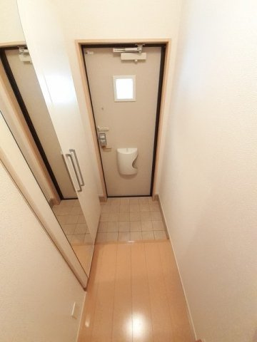 アート・ハウス　参番館の玄関|落ち着いた玄関です