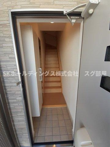 フォー　シーズンの玄関