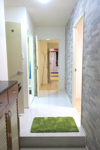 ホワイトプラザの玄関|同タイプの写真を使用しています。