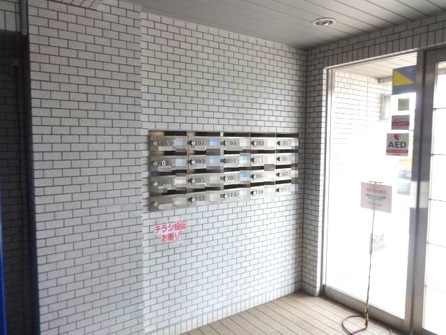ホワイトプラザのエントランス