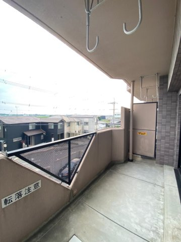 ルミエール成田のバルコニー