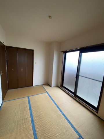 ルミエール成田の和室