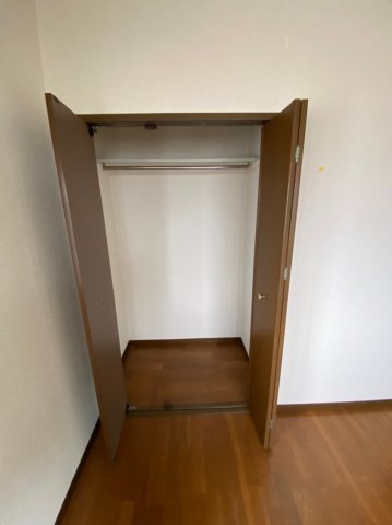 ルミエール成田の玄関