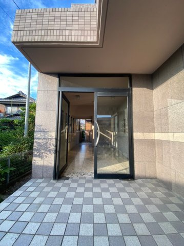 ルミエール成田のロビー