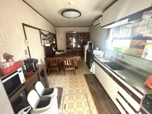 東松山市東平　中古売戸建の居間・リビング