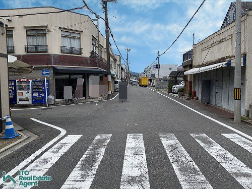 北野西白梅町 中古戸建の前面道路含む現地写真