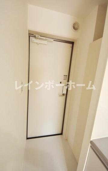 マ・メゾン大宮の玄関