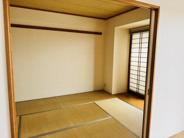 ファミール八王子並木町の洋室|～内装フルリノベ中の住戸　2026年10月下旬完工予定～