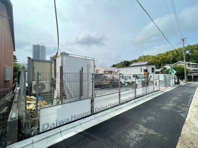 Dresidence古曽部町のエントランス