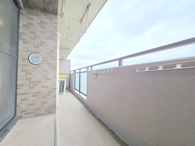 ライオンズマンション河辺東のバルコニー|※リフォーム工事前写真