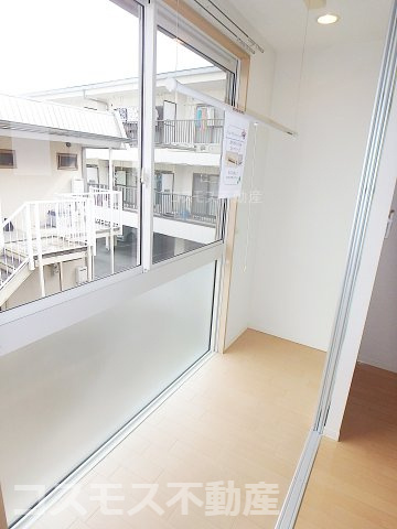 プリムヴェール　壱番館 のバルコニー