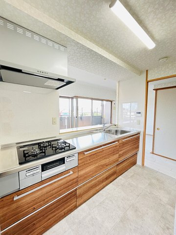 名古屋市港区小碓４丁目の中古マンションのキッチン|◇キッチン◇　　システムキッチン　クリーニング済