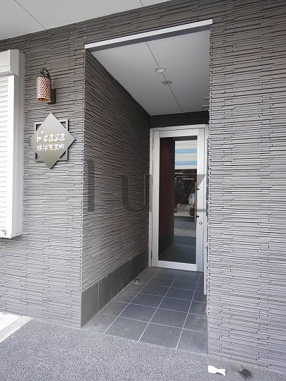 横浜市保土ケ谷区天王町１丁目の賃貸マンションのエントランス