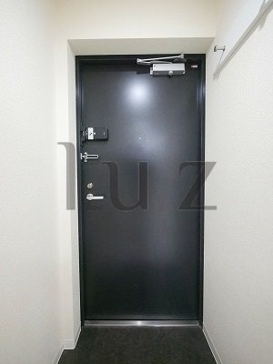 横浜市保土ケ谷区天王町１丁目の賃貸マンションの玄関