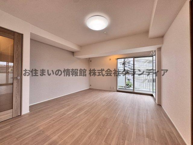日商岩井西新井マンションの居間・リビング|ドキドキの新生活も、安心してスタート。ぴったりの住まいを見つけませんか？クランディアが一緒に住まい選びをサポートします‼　まずは、お気軽にお問合せください　＃クランディア