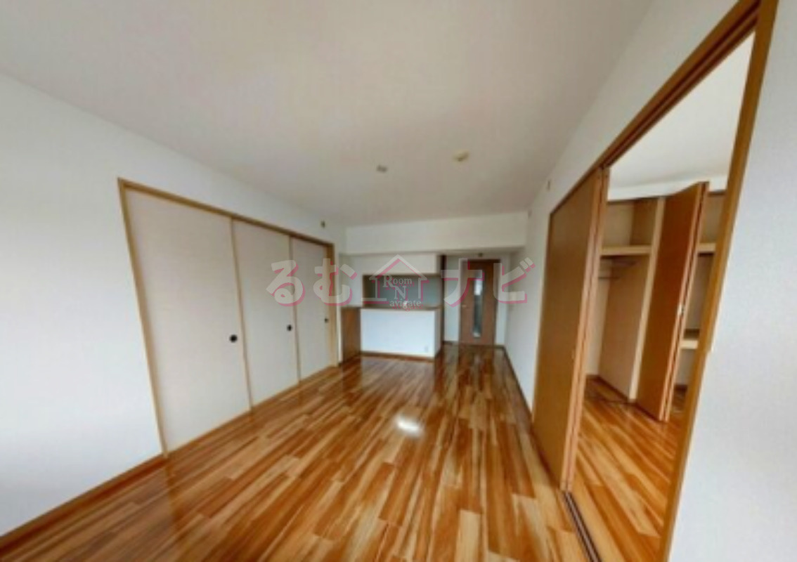 福岡市南区曰佐４丁目の賃貸マンションのエントランス