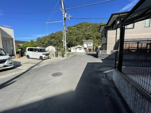和歌山市加太・中古戸建・54823の前面道路含む現地写真