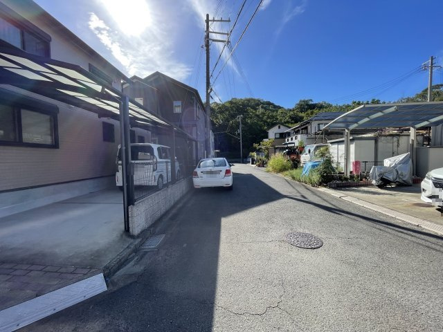 和歌山市加太・中古戸建・54823の前面道路含む現地写真